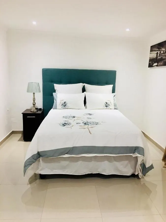 Muxima Guest House Cape Town