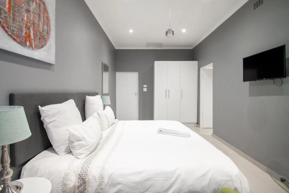 Muxima Guest House Cape Town